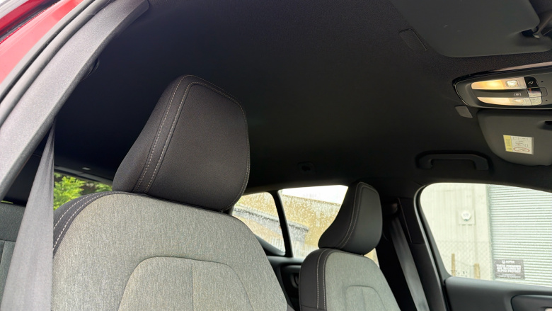 Volvo XC40 2.0 B3P Plus Dark 5dr Auto Petrol Estate